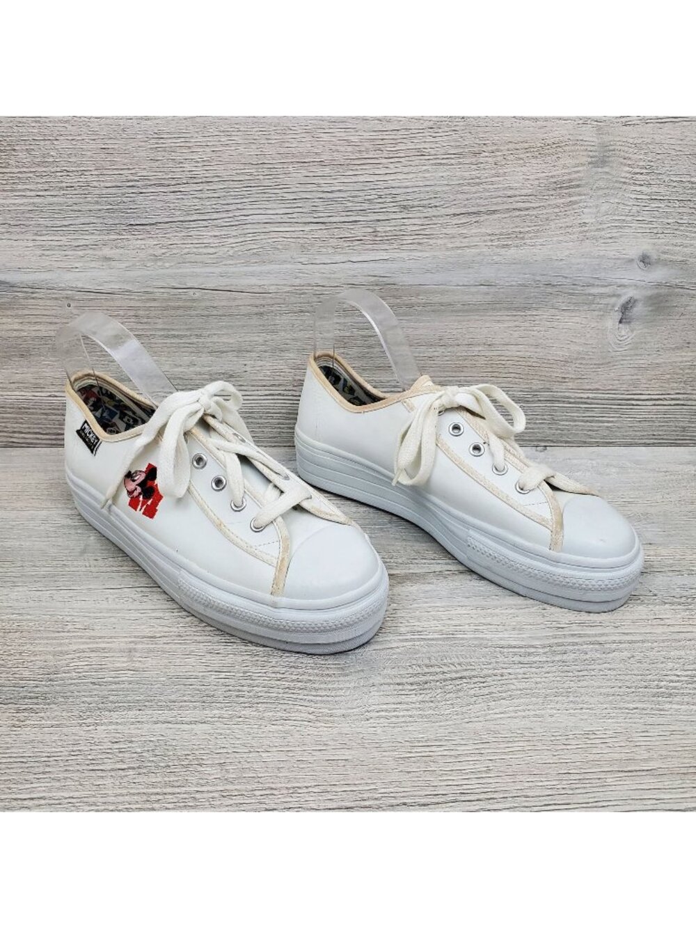Mickey Unlimited vintage 90's/Y2K platform tennis shoes